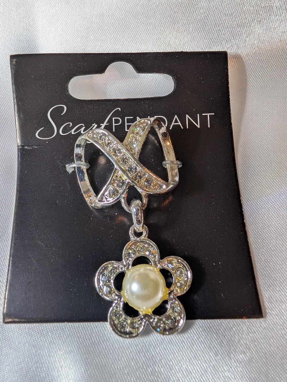Giftcraft Silver Pavé Rhinestone Flower Faux Pearl Scarf Slide Pendant Clip